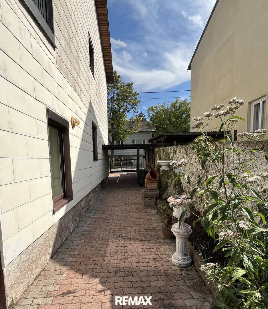 Sanierungsbedürftiges Haus mit attraktivem Entwicklungspotential in Baden bei Wien
