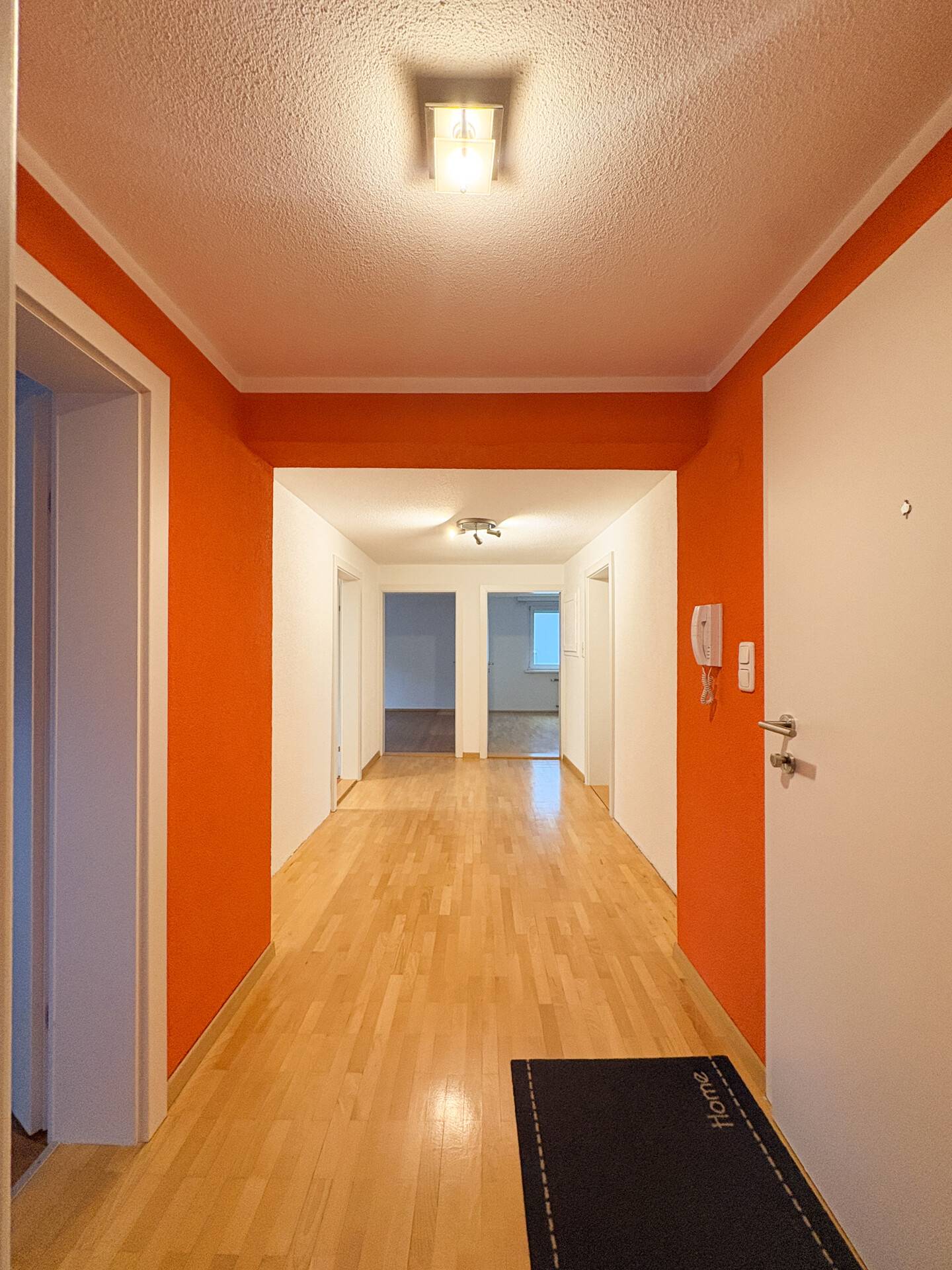 Wohnung mit privatem Gartenanteil in Seenähe