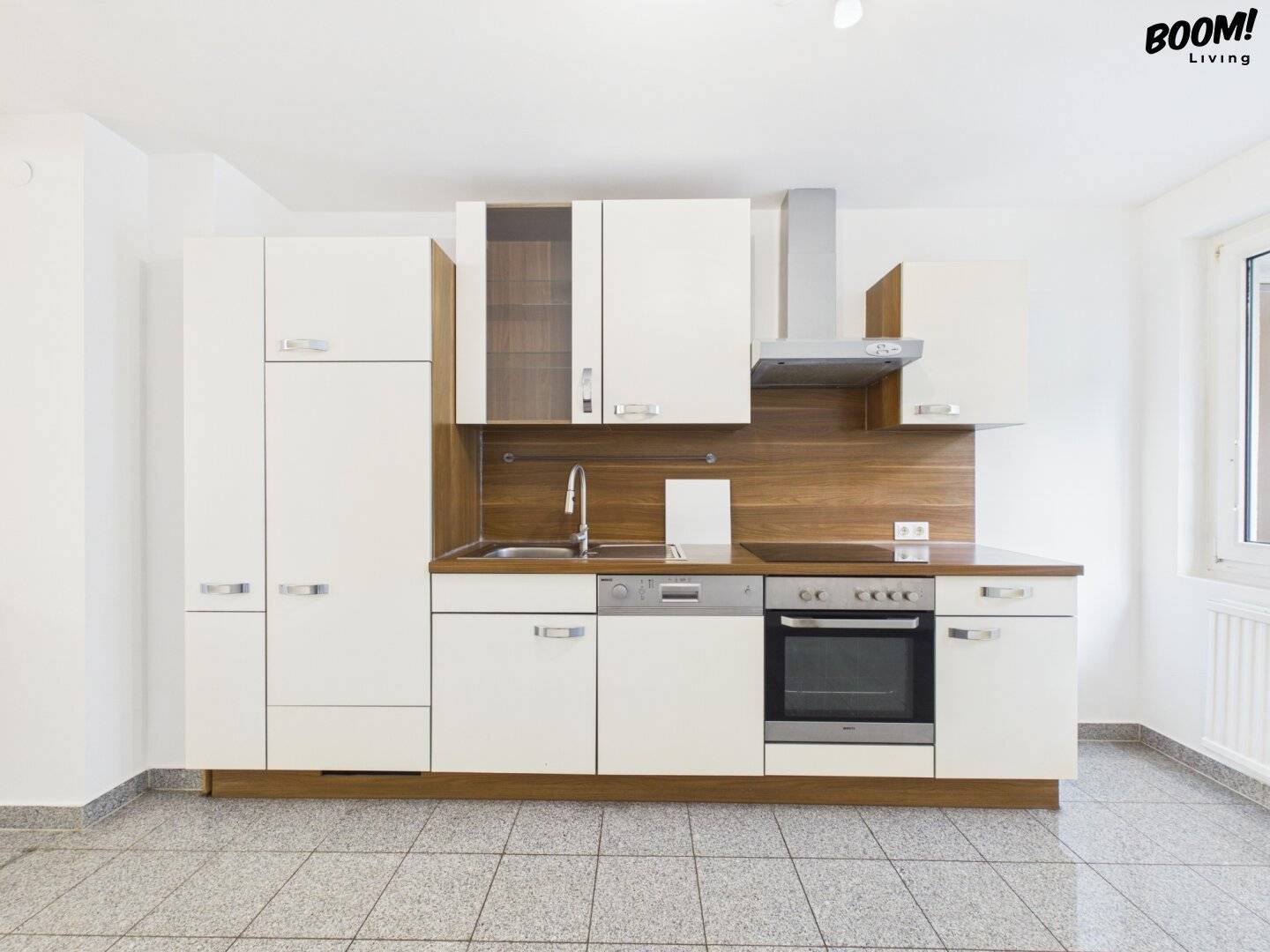 Charmante 4-Zi-Wohnung mit 2 Loggien, Einbauküche &amp; Lift im 1080 Wien! Auch WG-geeignet