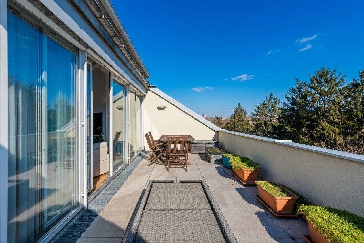 Exclusive luxury maisonette with terrace, sauna &amp; 2 garage spaces