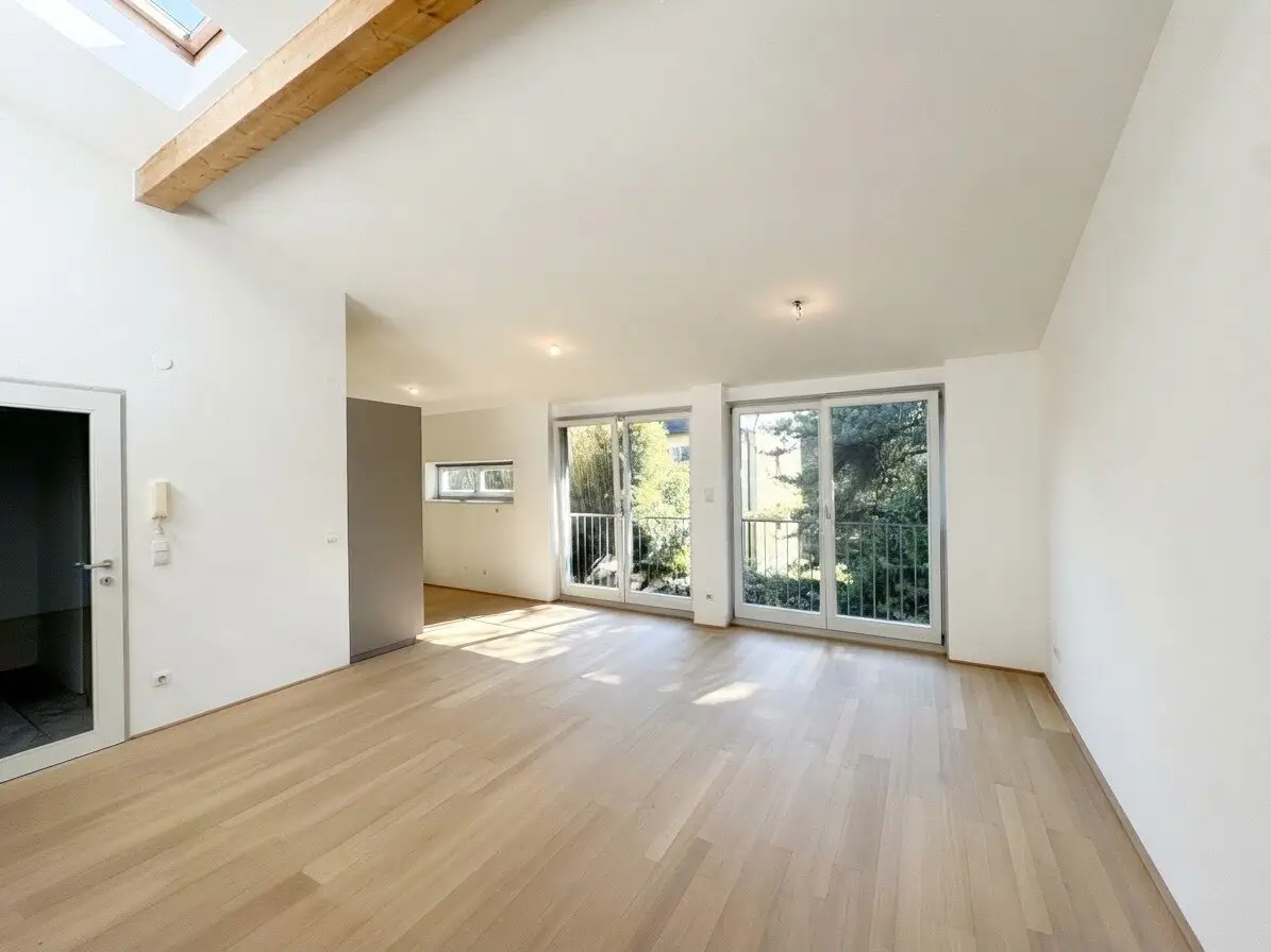 Helle 2-Zimmer-Wohnung beim Leopoldskroner Weiher