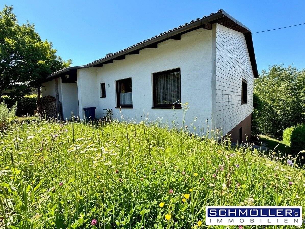 Schönes Einfamilienhaus - Bungalowbauweise, in grüner Ruhelage am Stadtrand von Grieskirchen - Unverbaubare Hanglage mit Blick bis in die Alpen