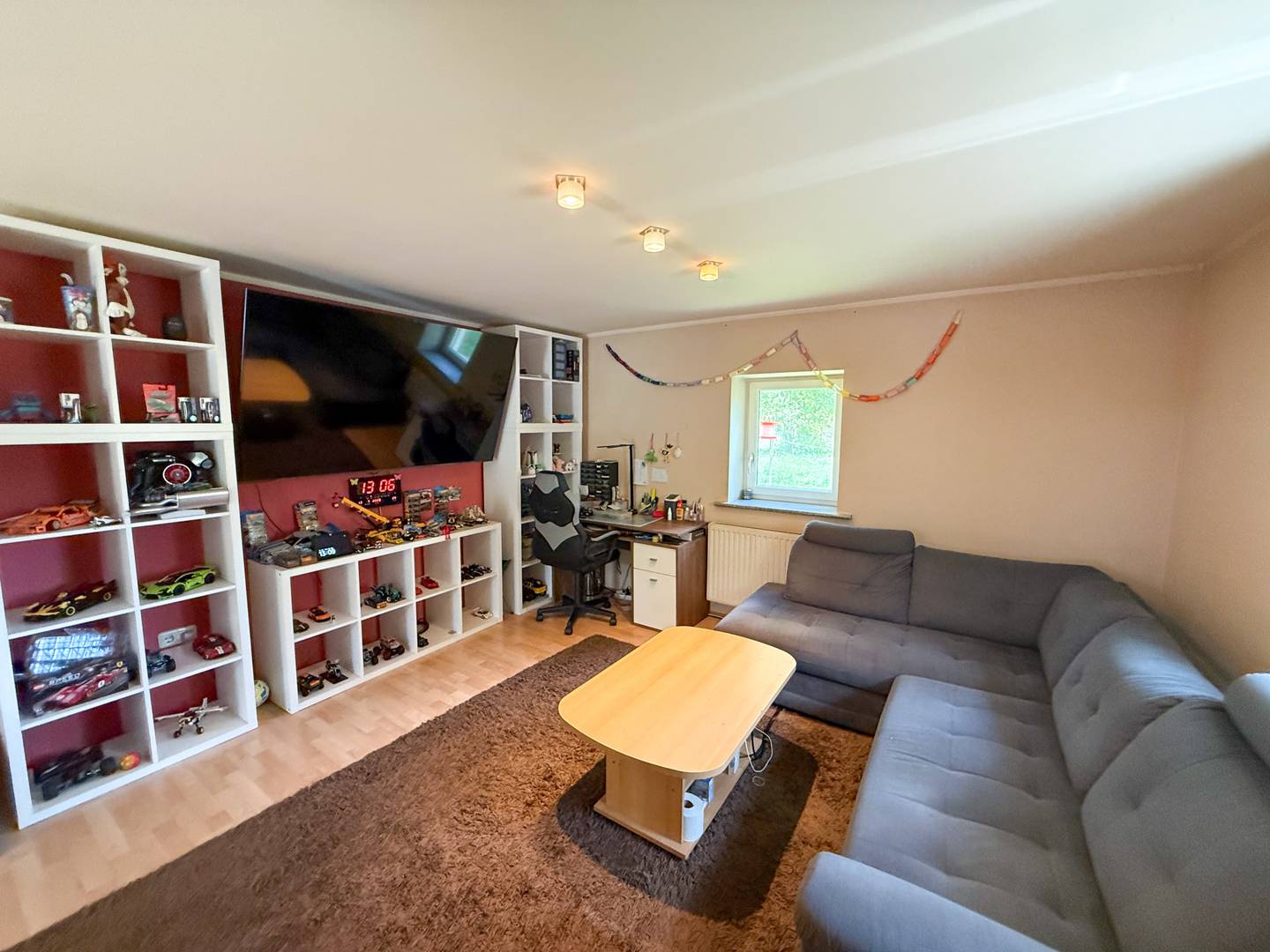 Modernisierte Familienwohnung im Grünen mit Garage