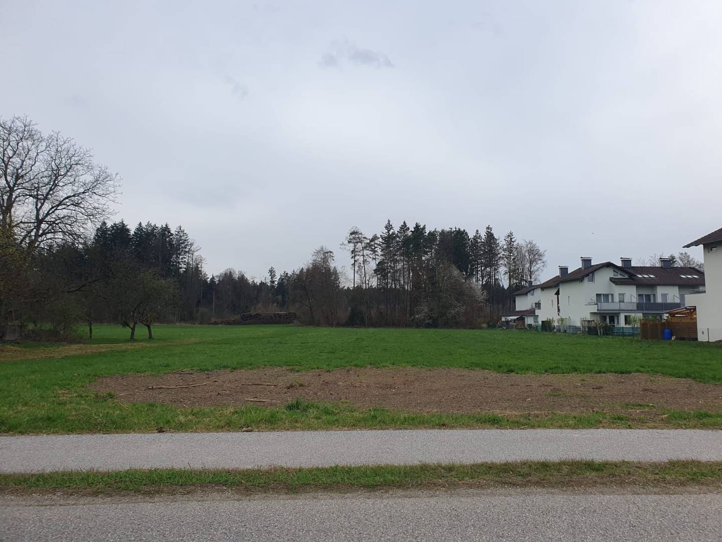 Grünland mit Umwidmungsperspektive nahe See Wohnung