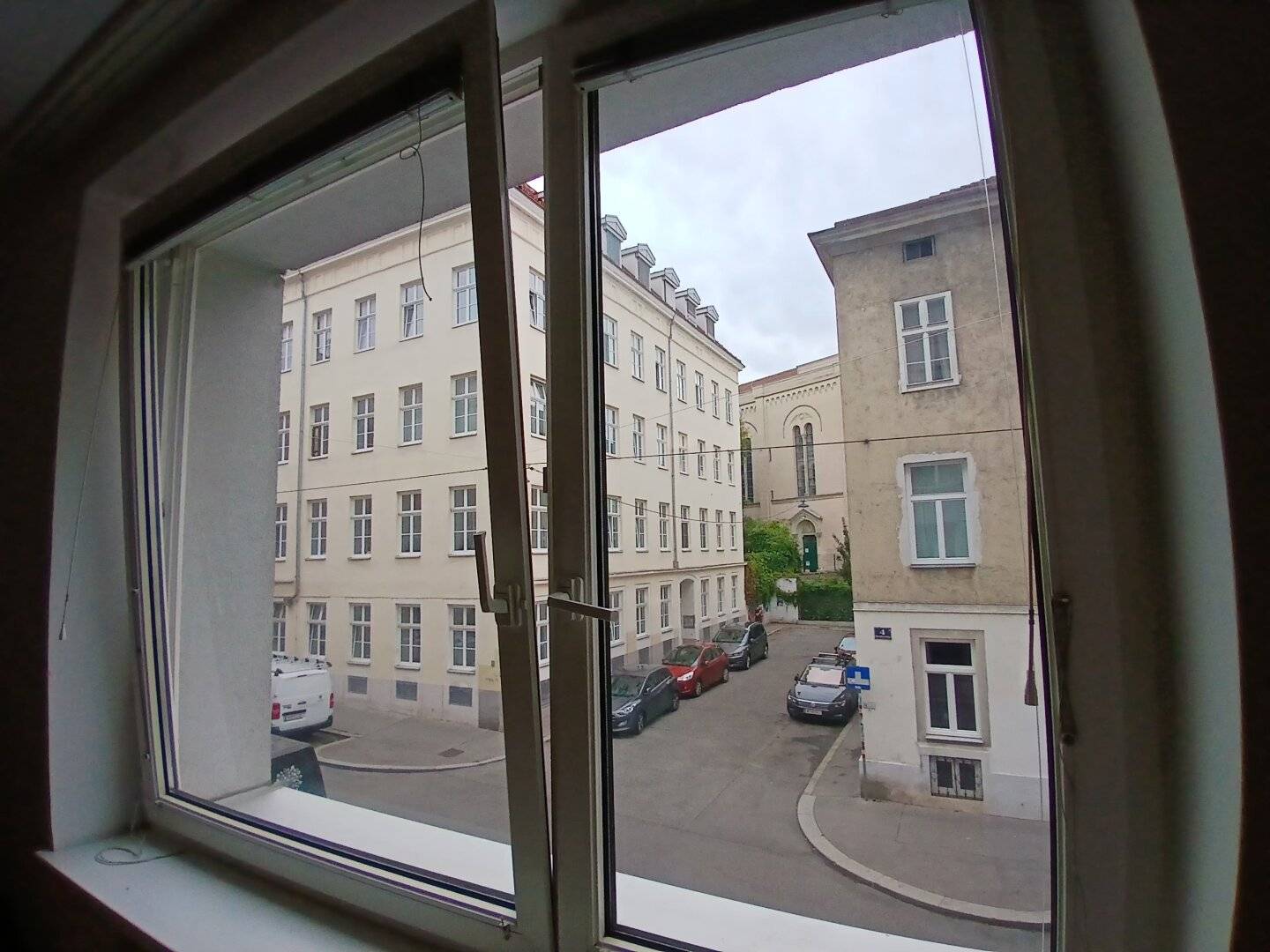 Ruhige 3-Zimmer-Wohnung mit Wohnküche – unbefristet – U4-Nähe – optionaler Stellplatz