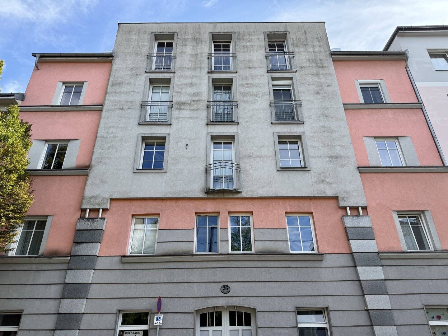 Historisches Zinshaus mit Ausbaupotenzial, Innenhof und großzügigen Dachterrassen in zentraler Linzer Lage