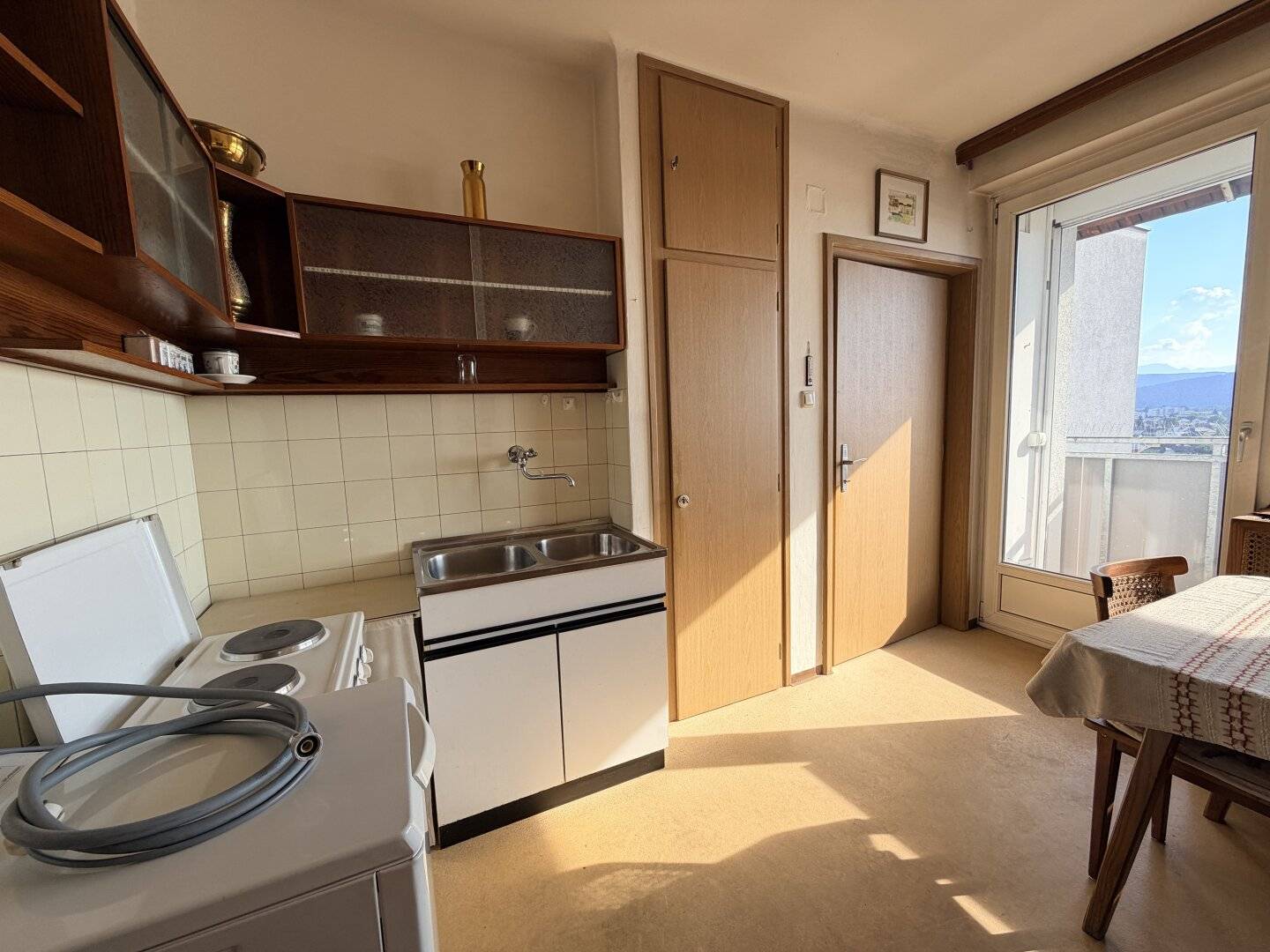 Above the Roofs of Klagenfurt - 2-Room Apartment in Need of Renovation with Balcony