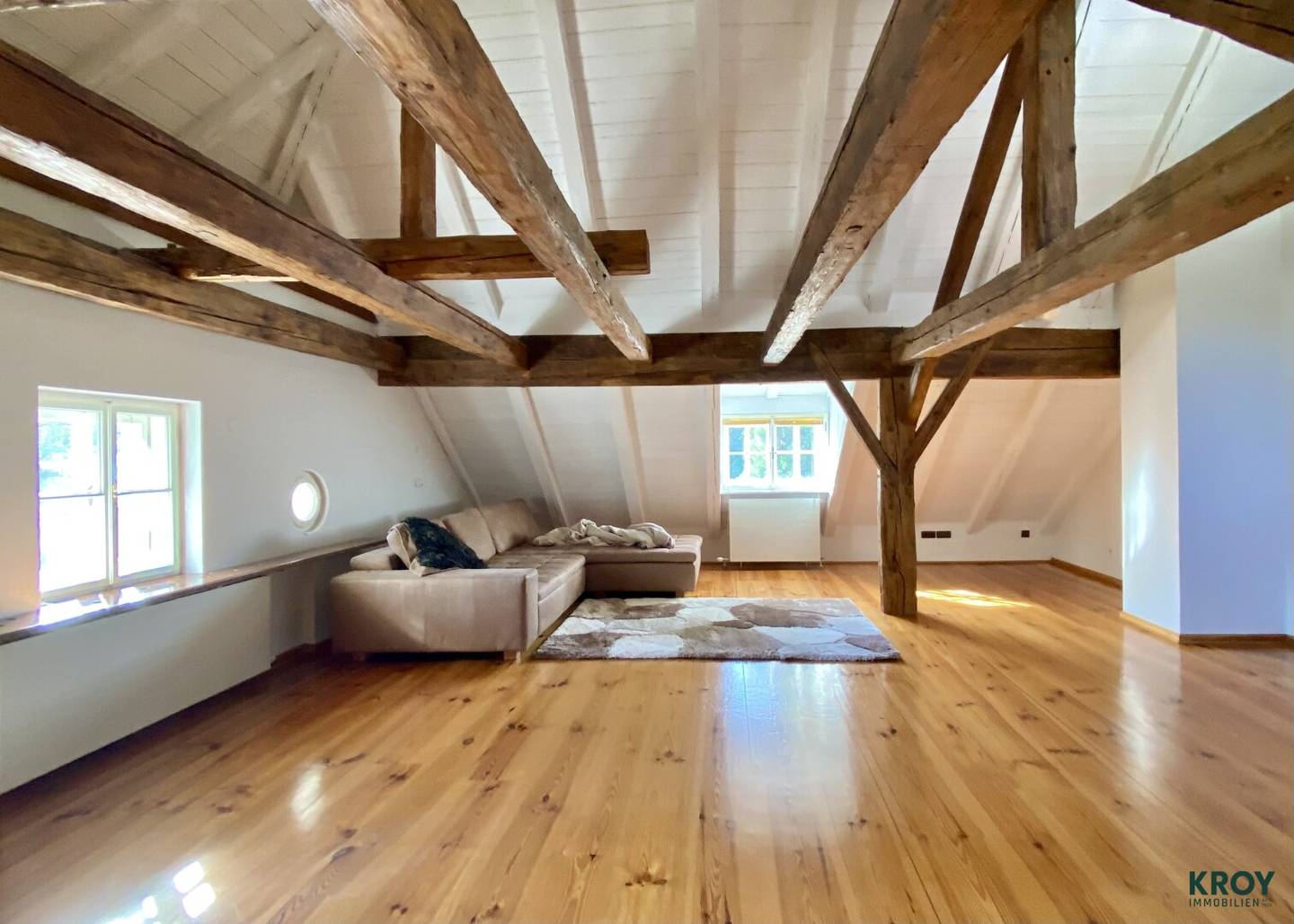 Außergewöhnliche Maisonette in Biedermeier-Villa - Riedenburg