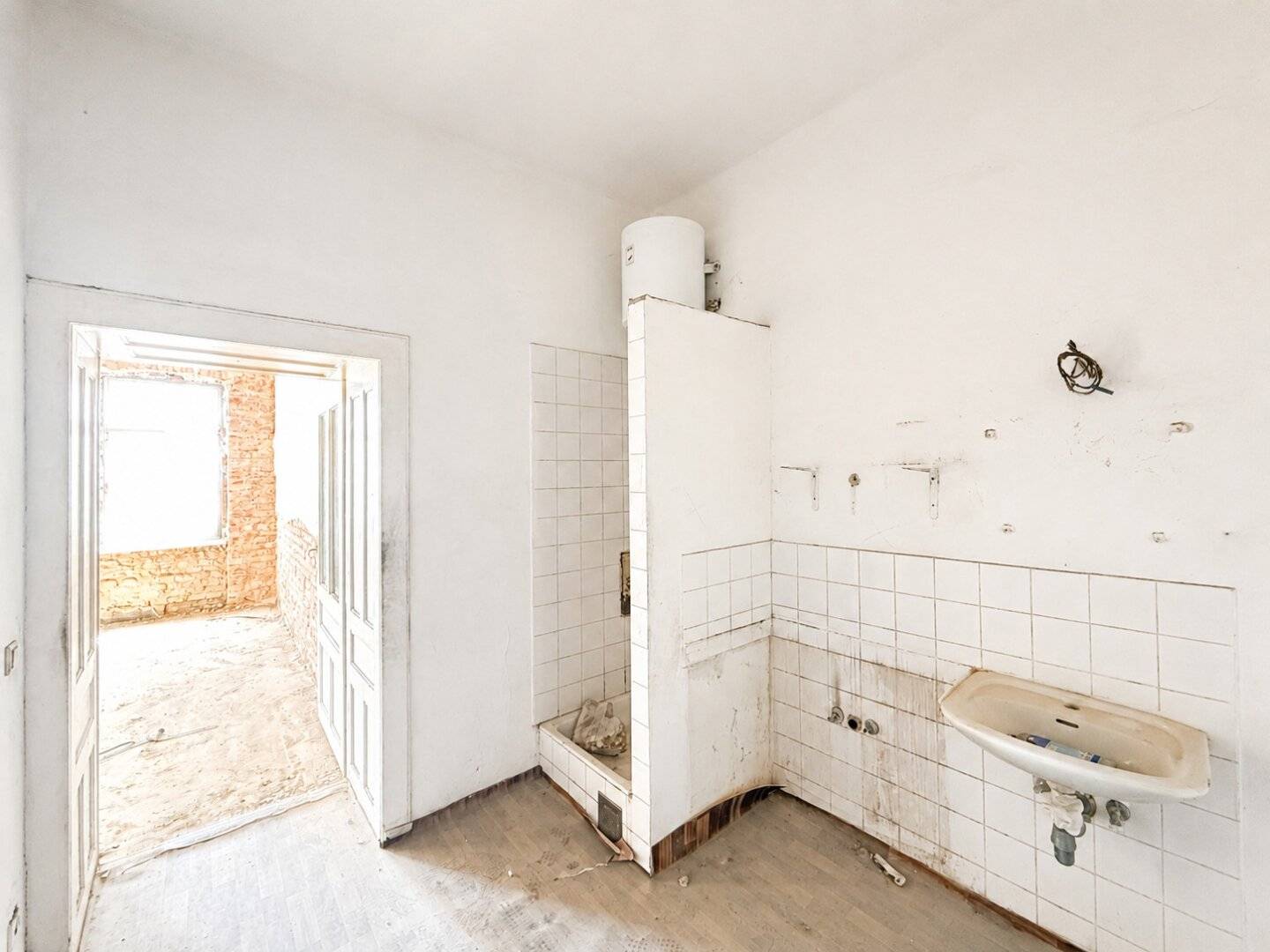Sanierungsbedürftigte 1-Zimmerwohnung // Kurzzeitmiete erlaubt (Airbnb, Booking.com)