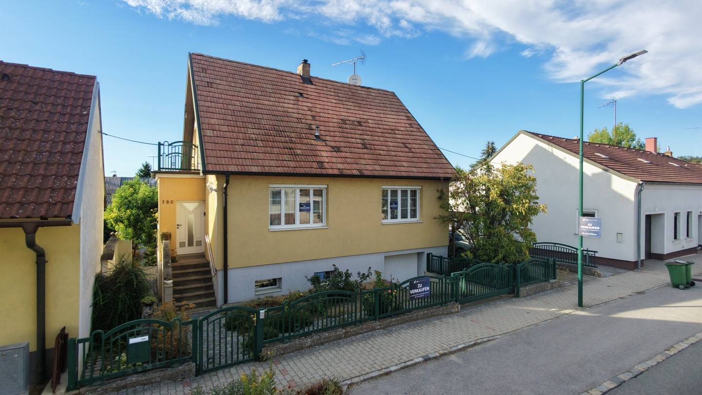 ZWEI HÄUSER. EIN PREIS. DEINE CHANCE. – 150 m² Wohnhaus | vermietetes Zweithaus | 1.160 m² Eigengrund
