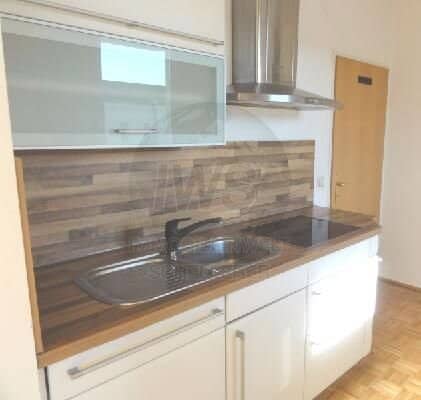 Sehr schöne, gepflegte Stadtwohnung mit Loggia und Tiefgarage!