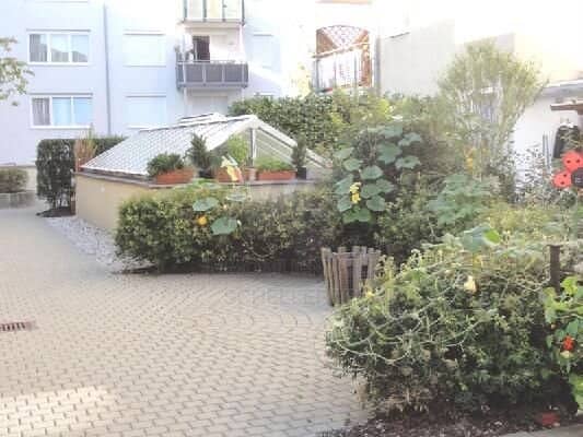 Sehr schöne, gepflegte Stadtwohnung mit Loggia und Tiefgarage!