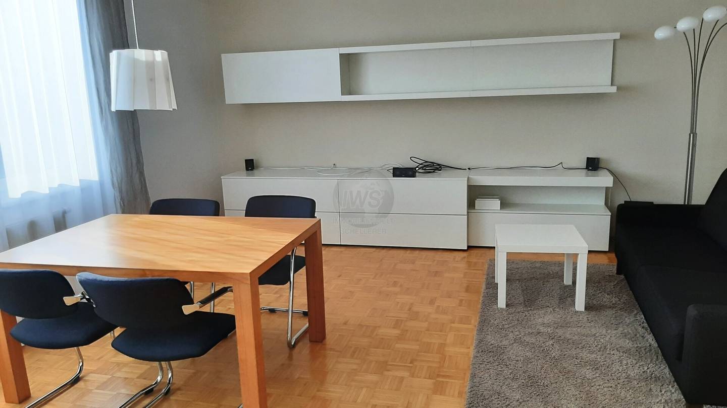 Sehr schöne, gepflegte Stadtwohnung mit Loggia und Tiefgarage!