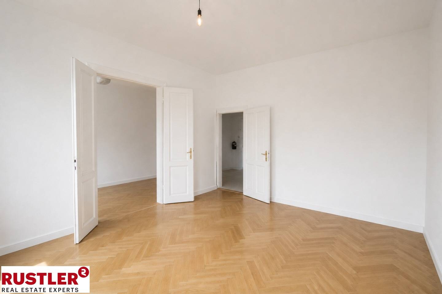 Altbauwohnung with renovation concept near Messe Prater