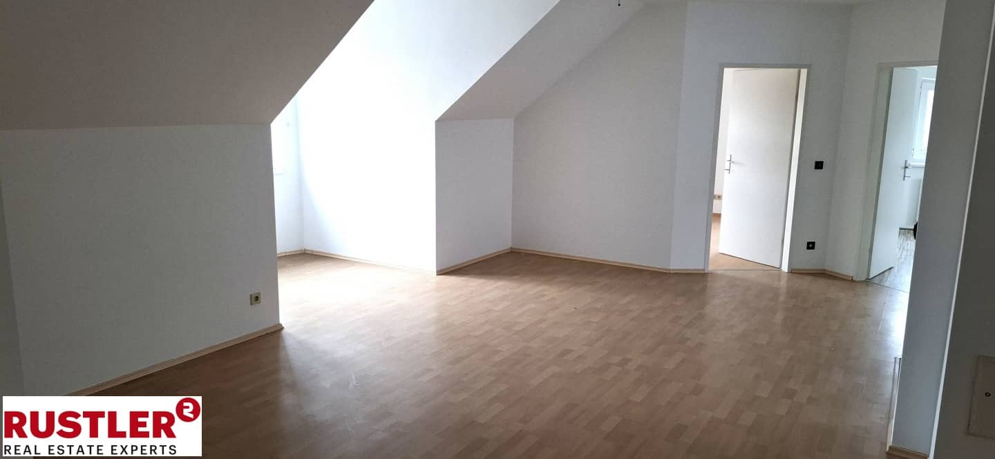 Wohnung in grüner ruhiger Lage mit Tiefgaragenplatz