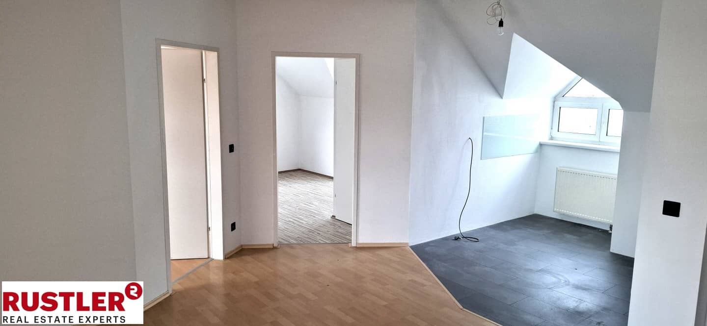 Wohnung in grüner ruhiger Lage mit Tiefgaragenplatz