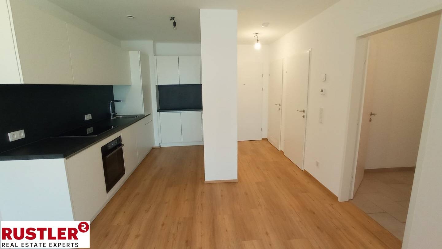 Modern gelegene Wohnung mit Loggia und Aufzug