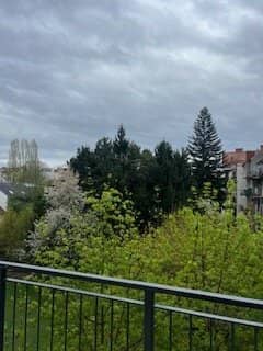 Modern bright 3-room period apartment in Graz, near Herz Jesu Church: Plenty of space, balcony and top fittings!