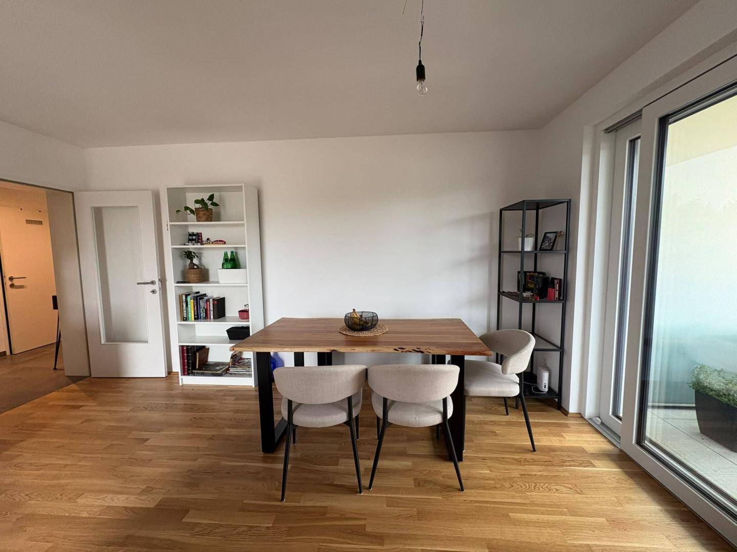 Wohnung mit sonnigem Südwestbalkon und Tiefgaragenplatz