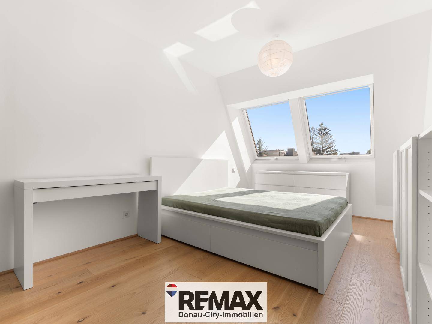 Bright apartment with sunny balcony near Alte Donau