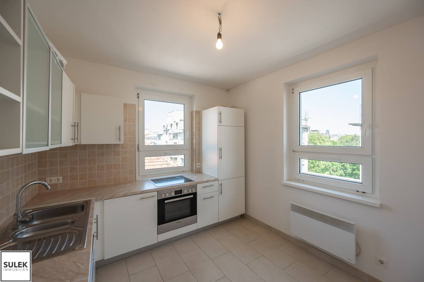 Ideal geschnittene, helle 2 Zimmer Wohnung (rd. 50 m²) in top Lage - ab 1.9.26
