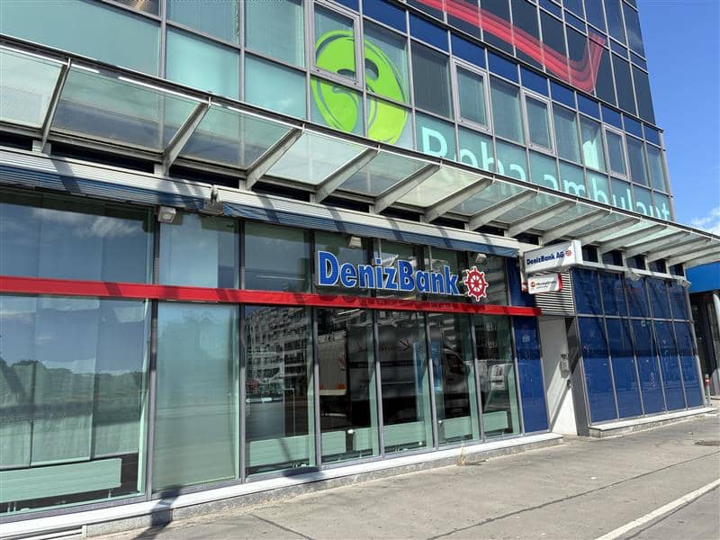 Helle Wohnung mit direktem Mallzugang und U Bahnanschluss