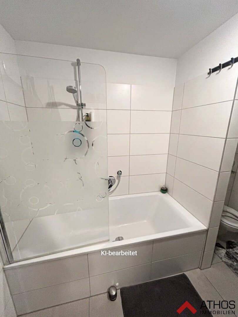 Moderne 2-Zimmer-Wohnung mit Balkon und Garten