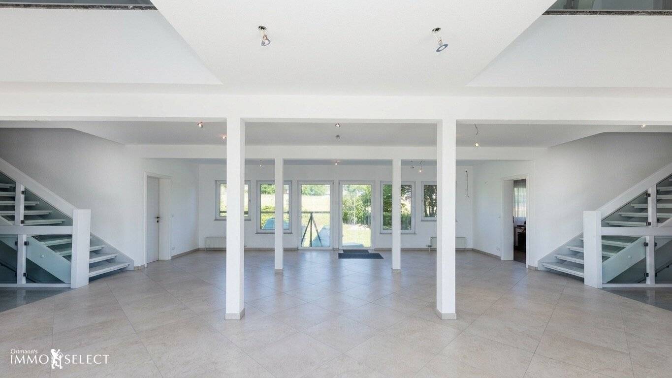 „4.000 m² BETRIEBSGRUND + 613 m² NUTZFLÄCHE – Unternehmensstandort mit Entwicklungspotenzial“