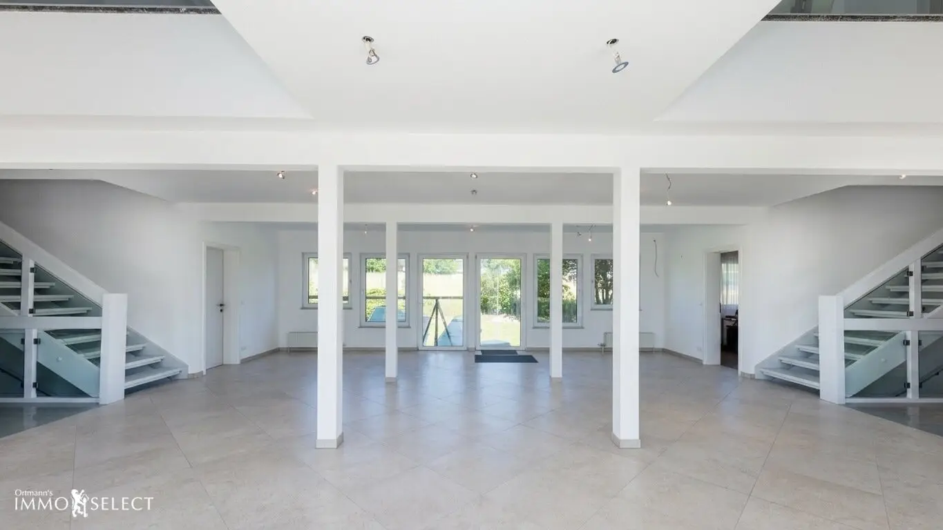 „4.000 m² BETRIEBSGRUND + 613 m² NUTZFLÄCHE – Unternehmensstandort mit Entwicklungspotenzial“