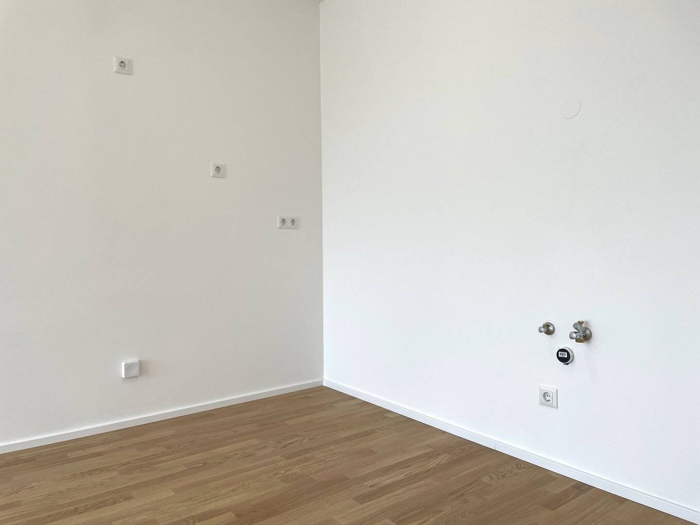 Wunderbare 2 Zimmer Wohnung im ruhigen Teil von Simmering - absolute Ruhelage inkl. Terrasse und Klimaanlage