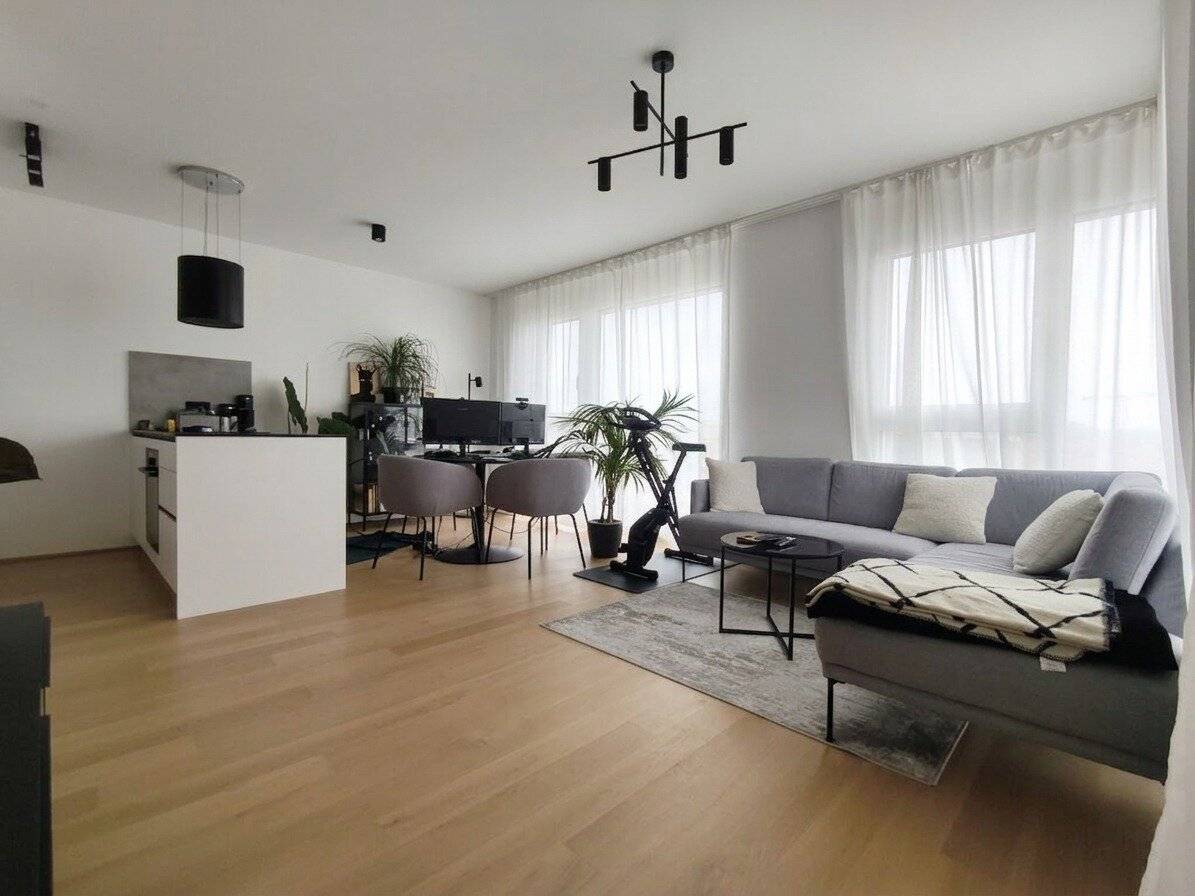 Pauschalmiete inklusive Warmwasser, Heizung &amp; Kühlung - Traumhafte 2-Zimmer-Wohnung mit schöner Terrasse und stilvoller Ausstattung