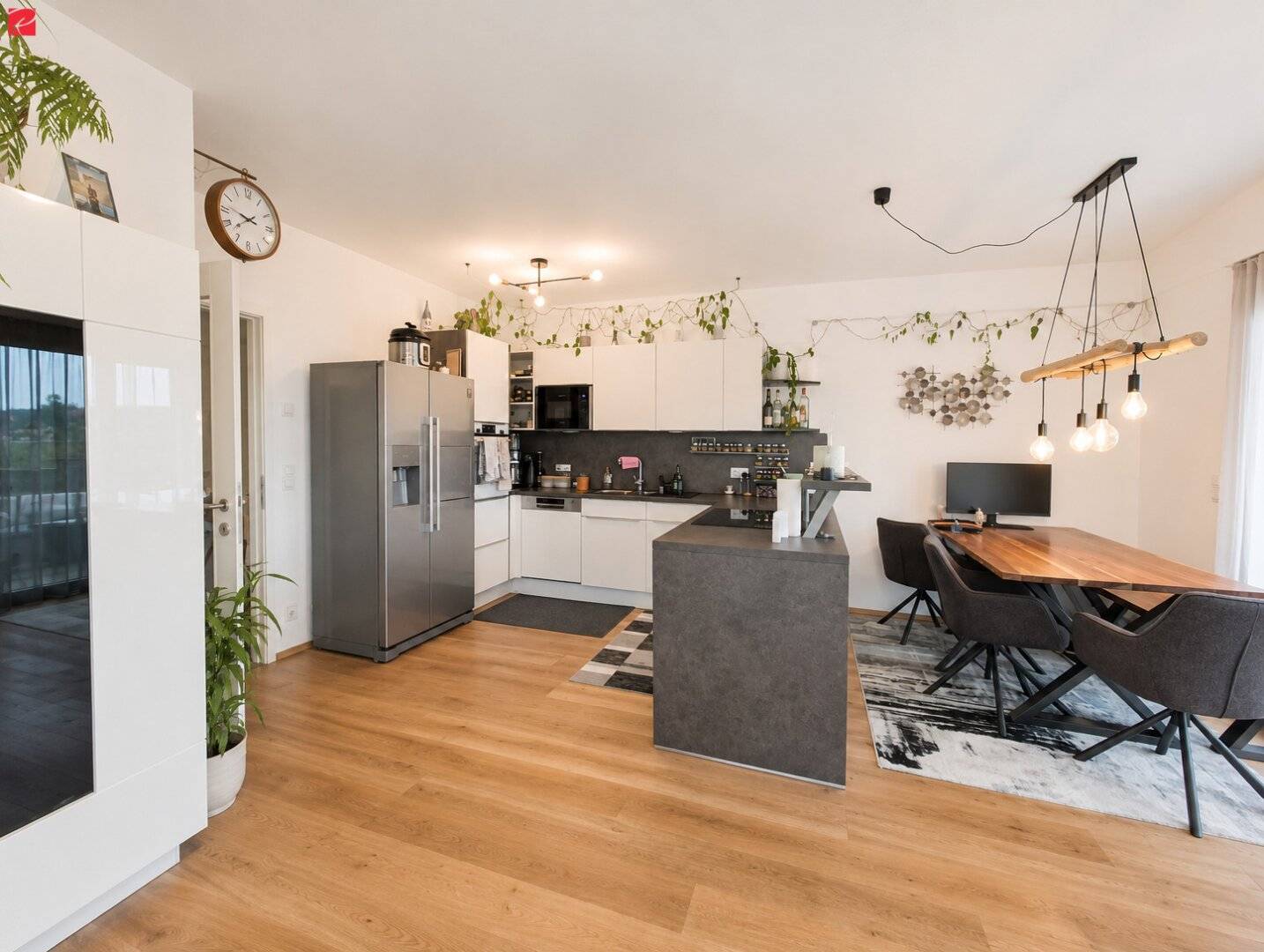 Sonnenterrasse &amp; Eigengarten – hochwertig möbliert