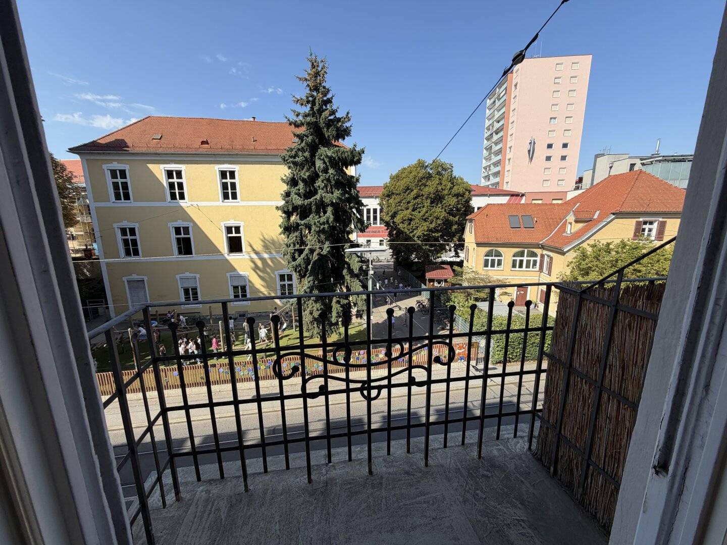 Beautiful 3-room period apartment