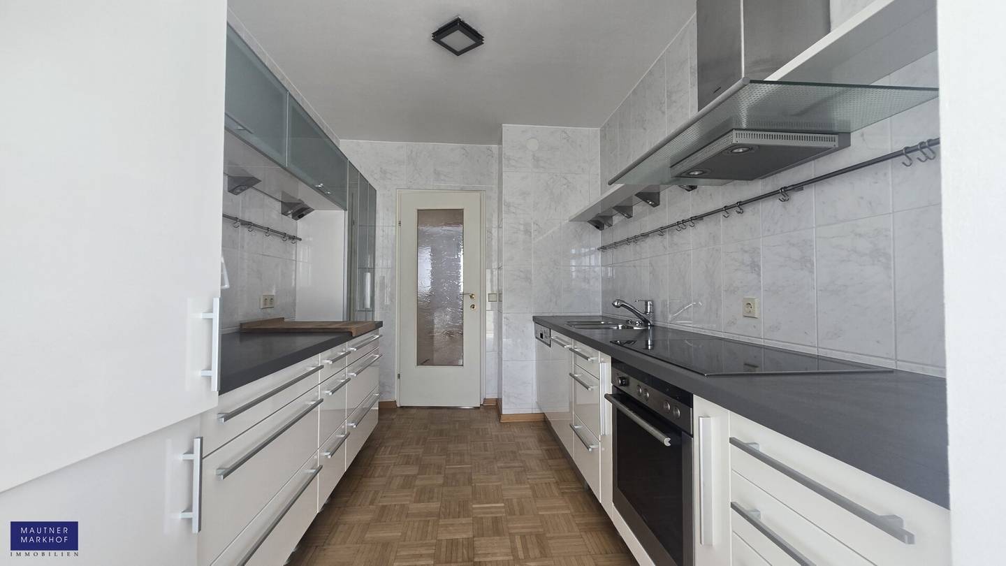 Döbling - attractive, centrally located, quiet, sunny apartment on the 6th floor with elevator