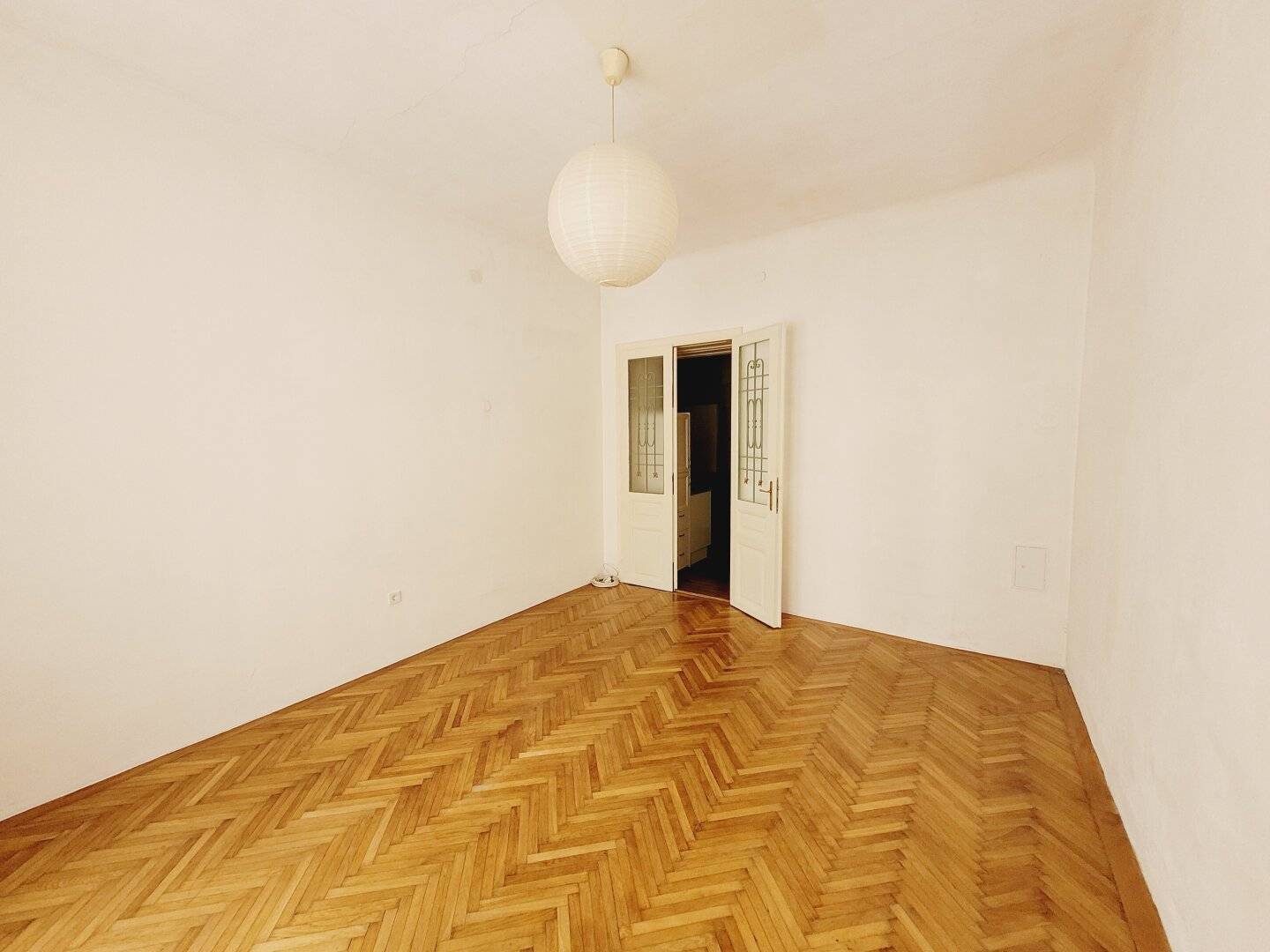 1040, schöne 2-Zimmer Singlewohnung, nahe Alois-Drasche Park