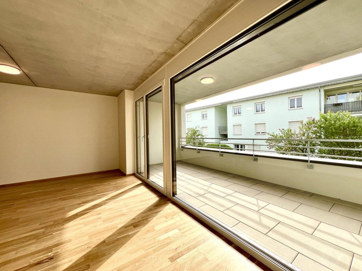 Neubauwohnung mit großer Terrasse und Tiefgaragenstellplatz in Altach