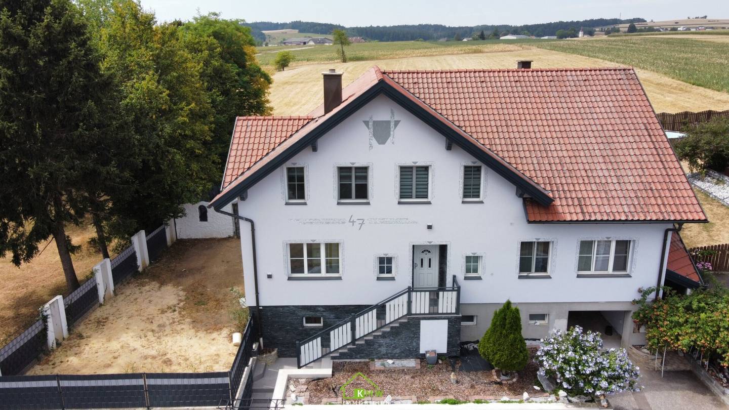 Großzügiges Wohnhaus mit schönem Garten in ruhiger Grünlage