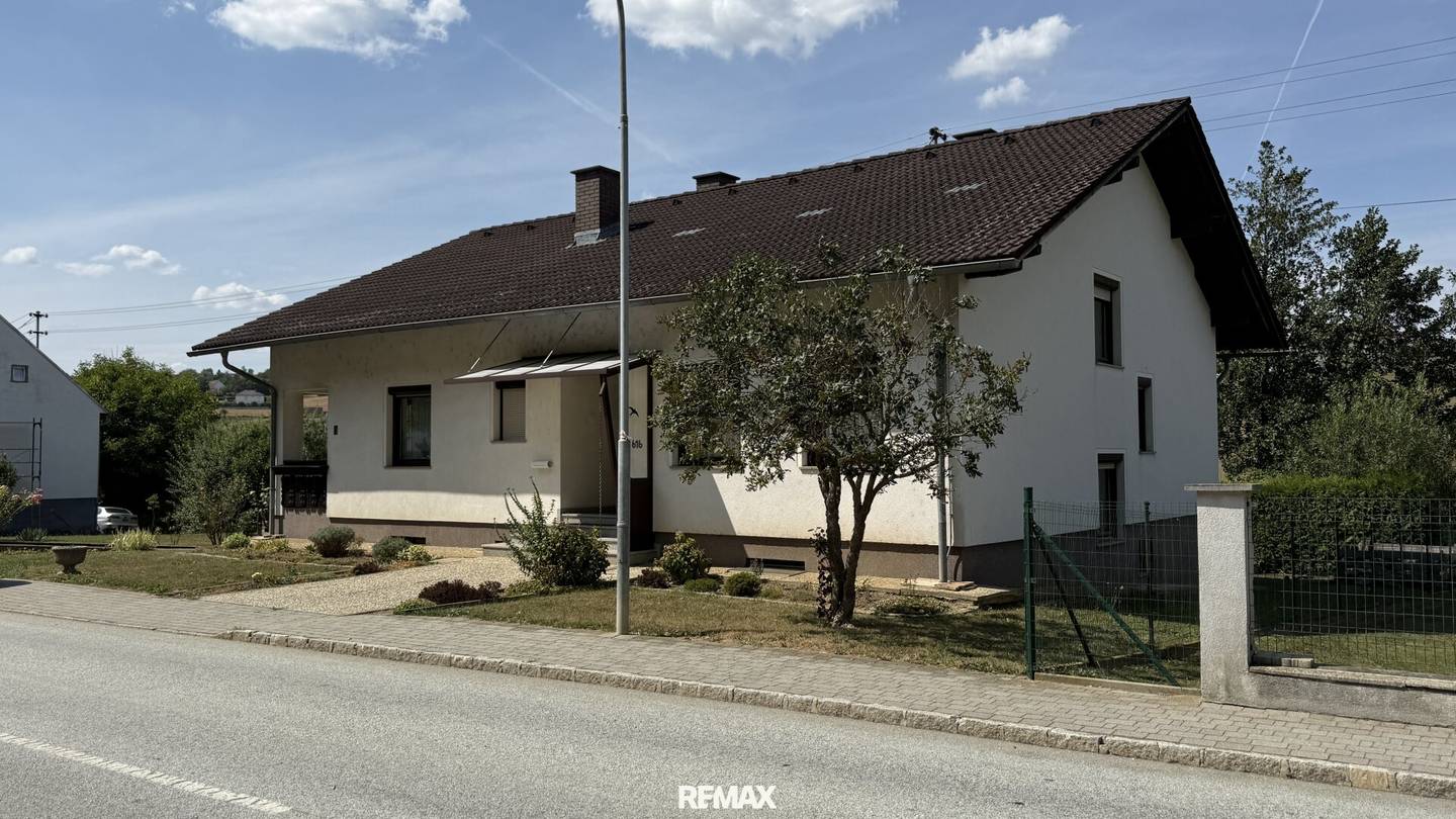 Gepflegtes Einfamilienhaus mit 4 Zimmern, 2 Bäder, Garage &amp; 2 Balkone in Olbendorf, Burgenland!