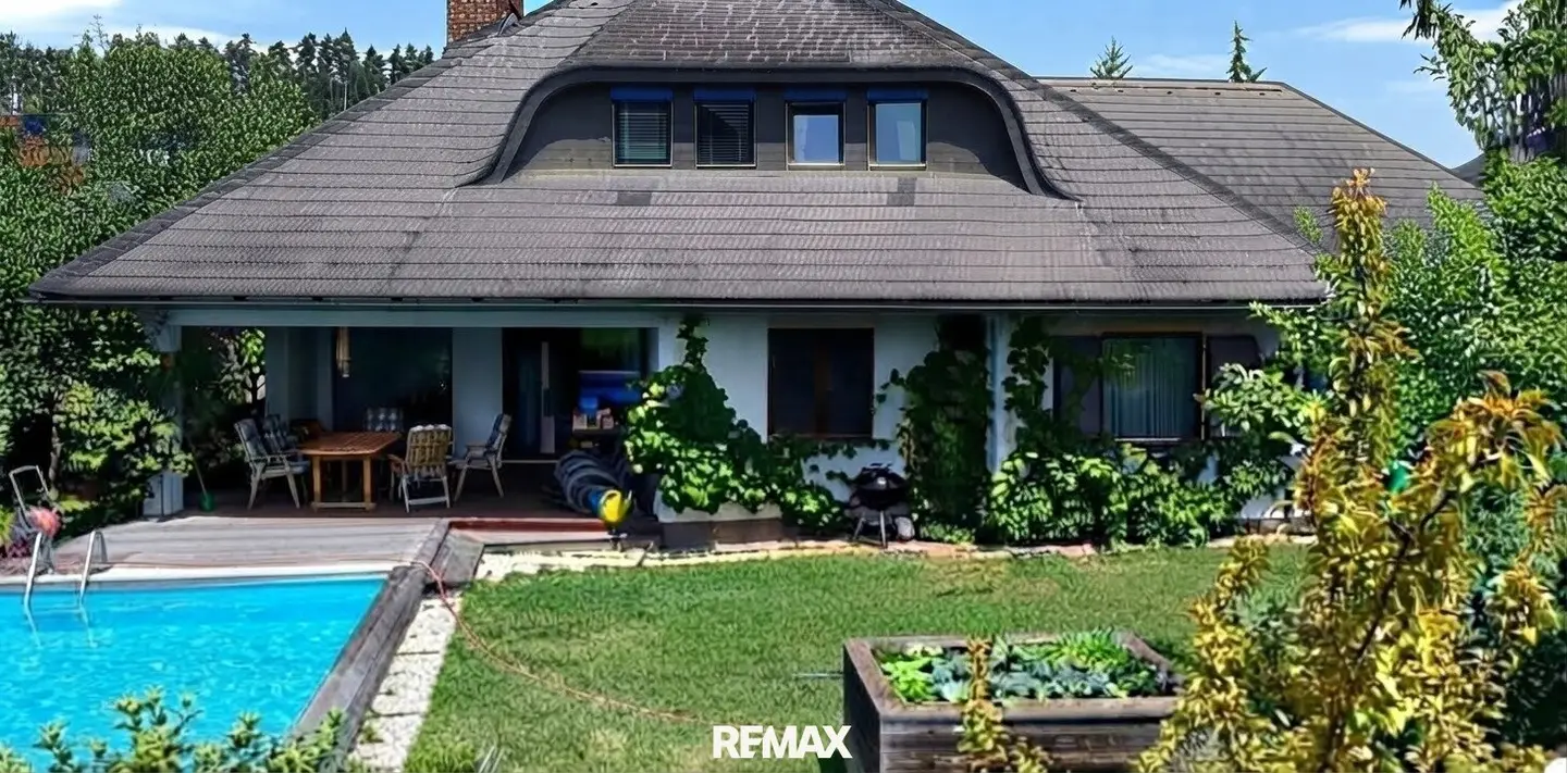 Bungalow in quiet location with top view in Maria Saal