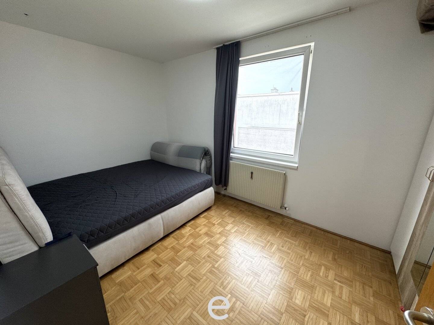 Anleger aufgepasst! Vermietete 2 Zimmer Wohnung mit Loggia und Tiefgaragenplatz in Wels - Nähe Traunauen!