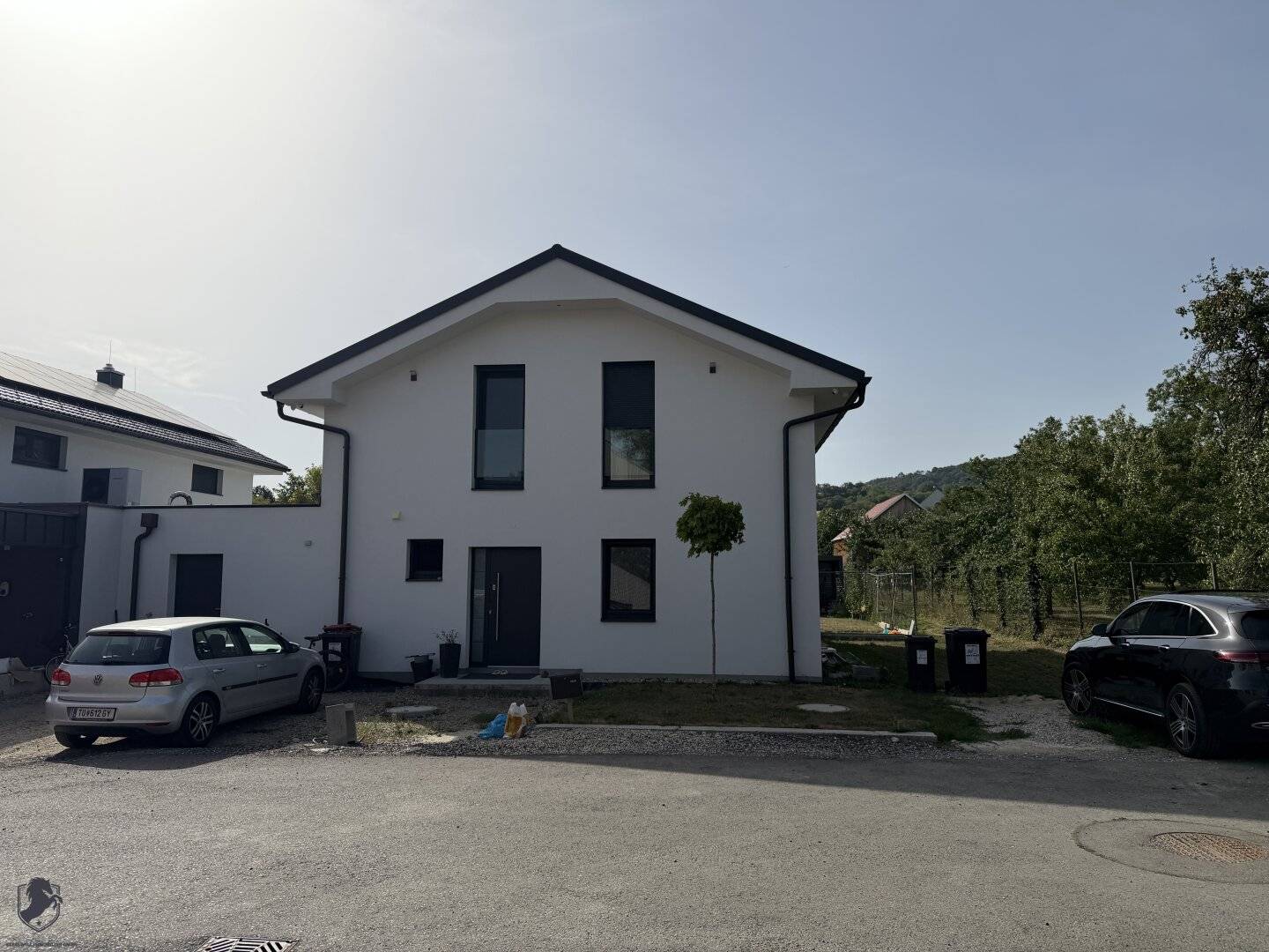 Einfamilienhaus mit großzügigem Wohnkonzept, Pool und attraktivem Außenbereich