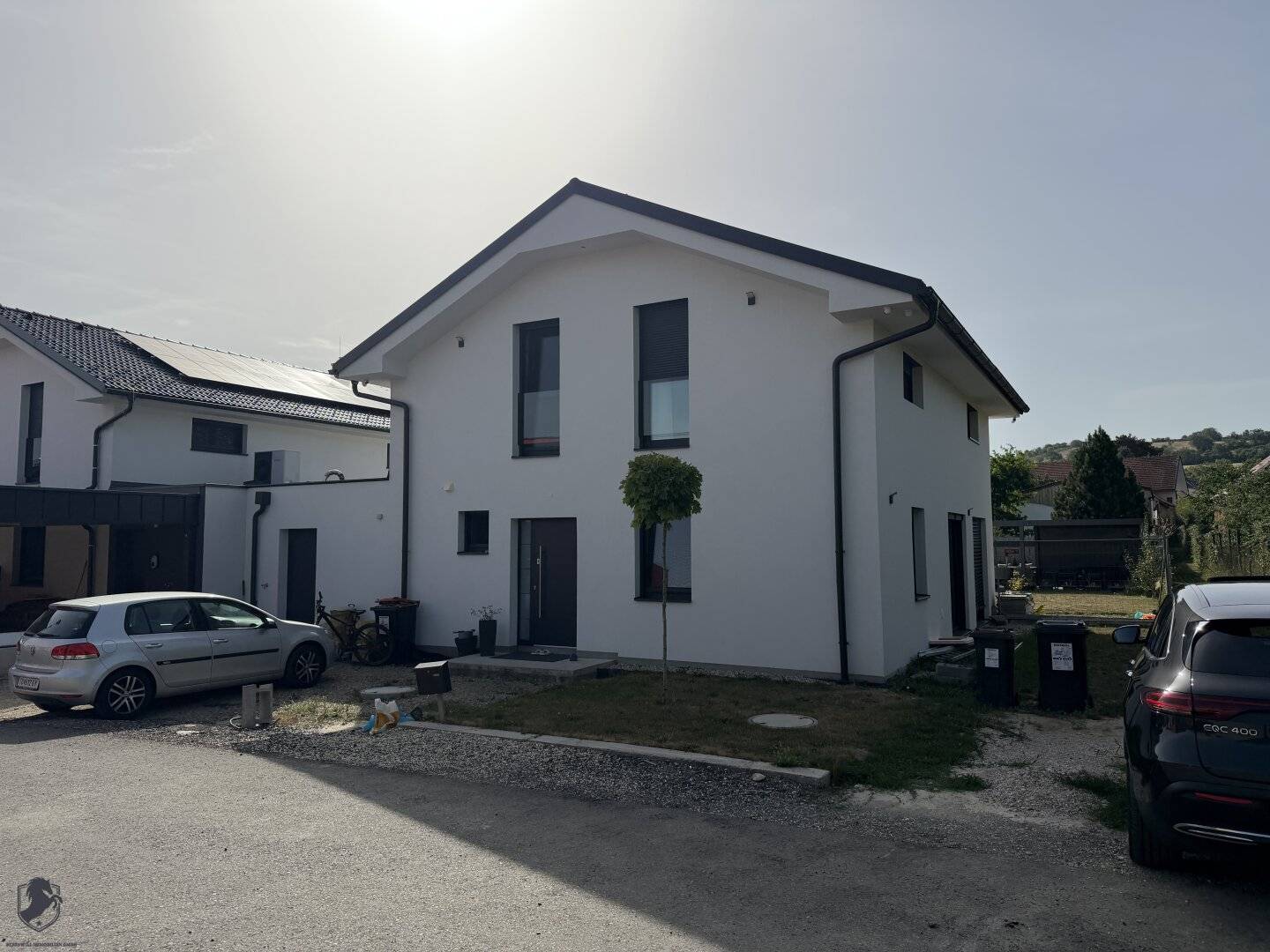 Einfamilienhaus mit großzügigem Wohnkonzept, Pool und attraktivem Außenbereich