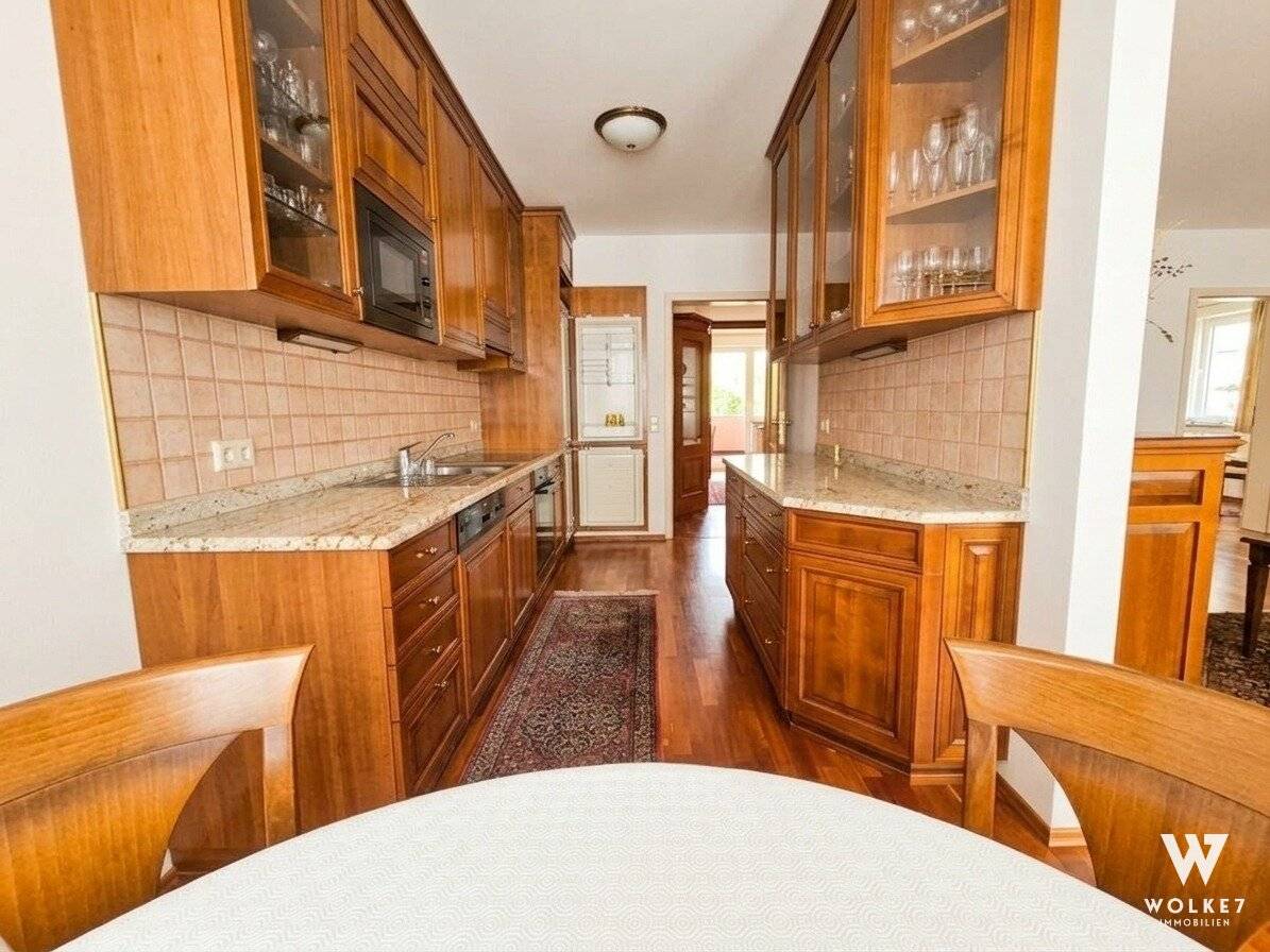 2-Zimmer-Wohnung mit Potenzial für 3 Zimmer – Nähe Hohe Warte