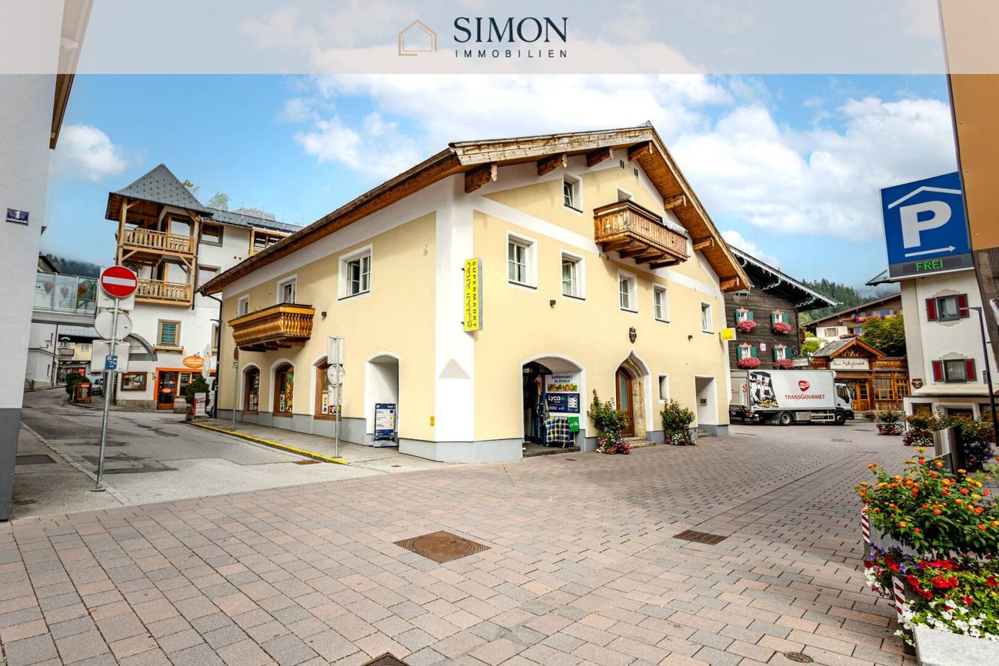 Historic residential and commercial building with attractive rental income in Zell am See