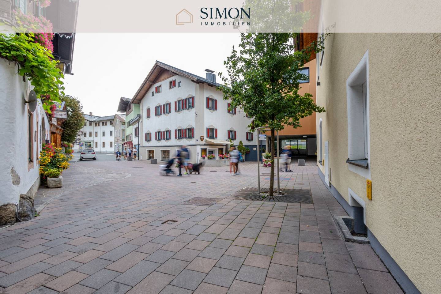 Historic residential and commercial building with attractive rental income in Zell am See