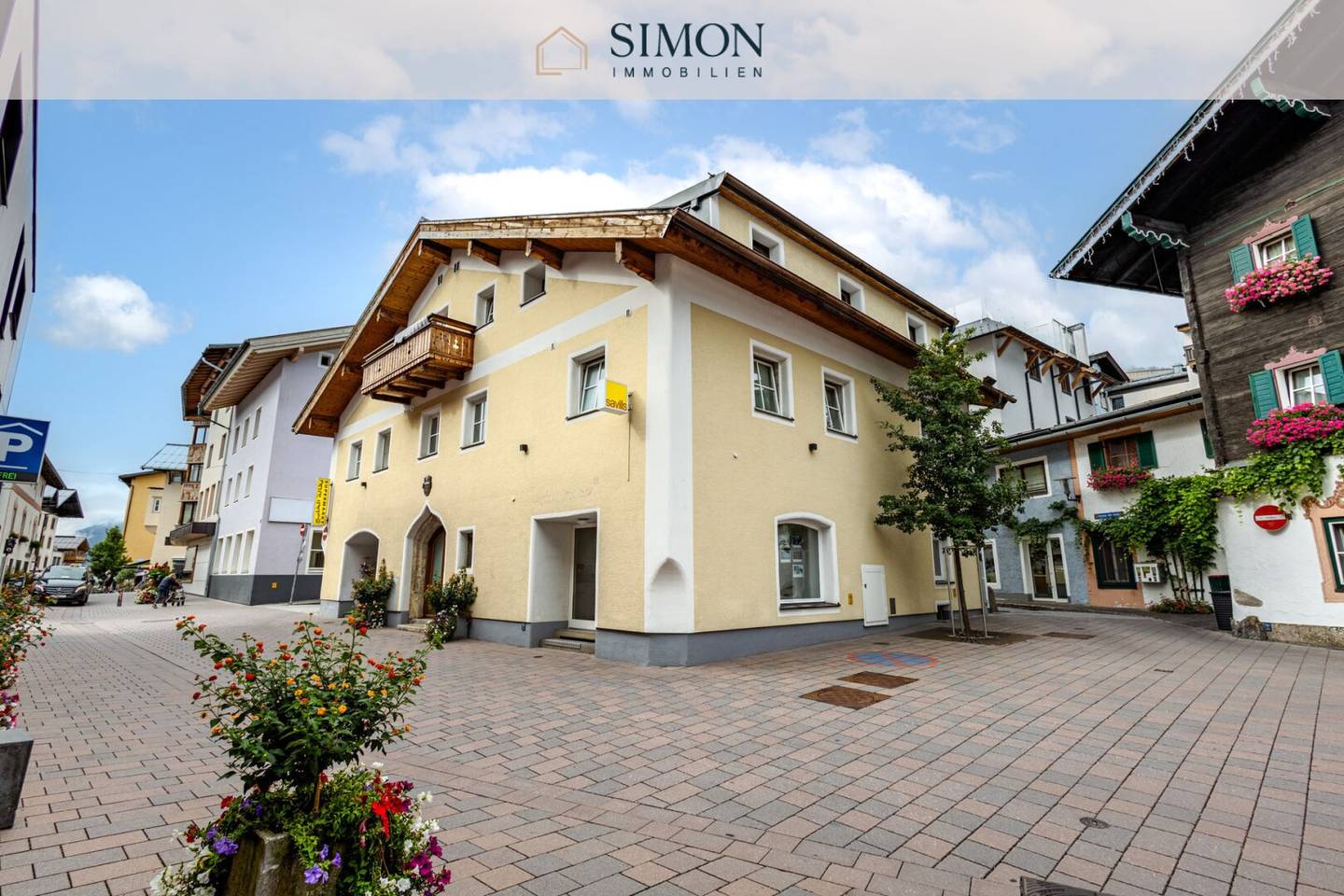 Historic residential and commercial building with attractive rental income in Zell am See