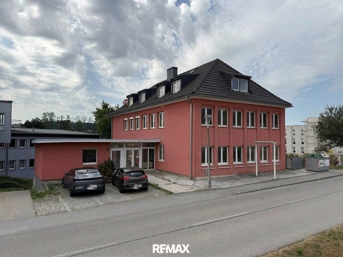 Representative office and commercial building at a dynamic business location in St. Florian near the A1