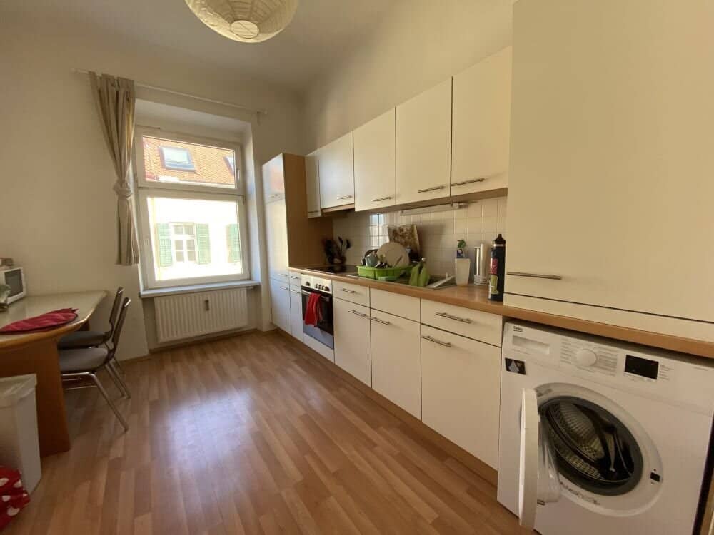 Sehr großzügige 3-Zimmer-Wohnung gegenüber der Kunstuniversität in bester Lage – WG tauglich - Provisionsfrei!
