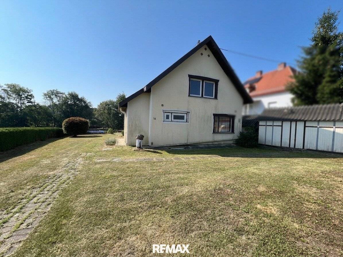 Renovation project: Single-family house with beautiful plot in quiet location in St. Marein