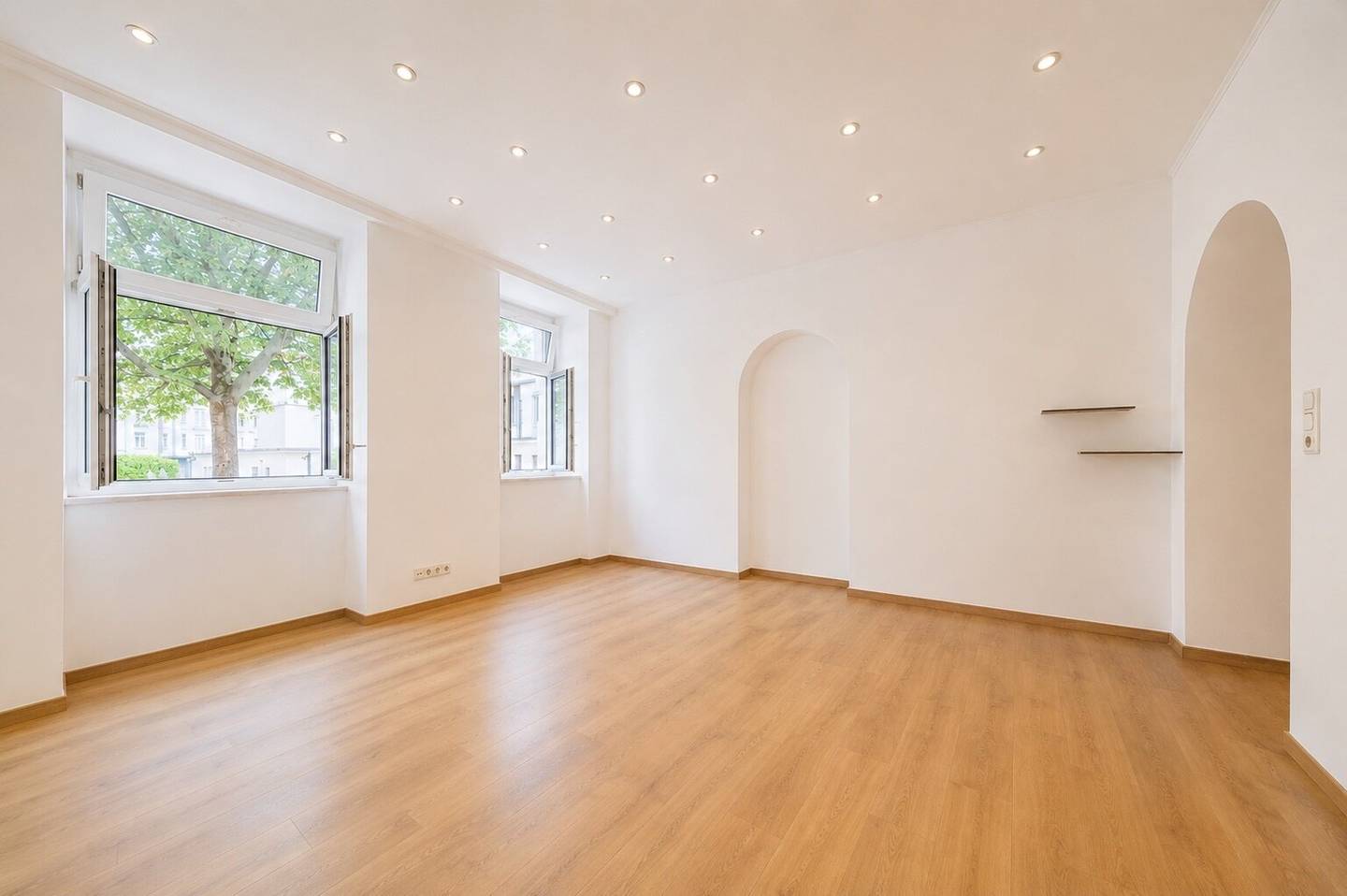 Geschäftslokal  direkt am Karmelitermarkt – ca. 29 m² im historischen Wiener Stilaltbau
